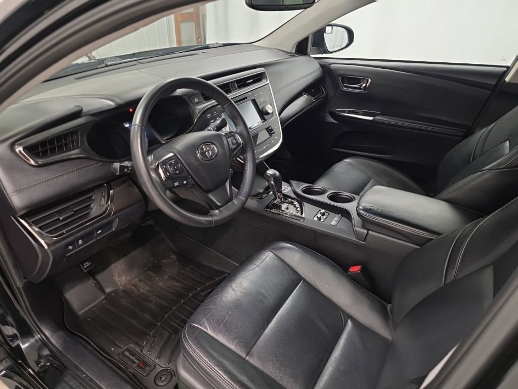 Used 2017 Toyota Avalon XLE Plus w/ All Weather Liner Package image 13
