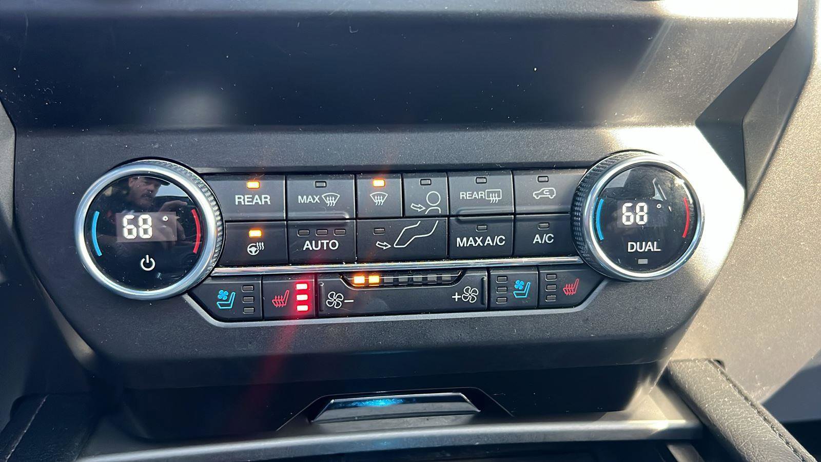 Used 2021 Ford Expedition XLT image 31