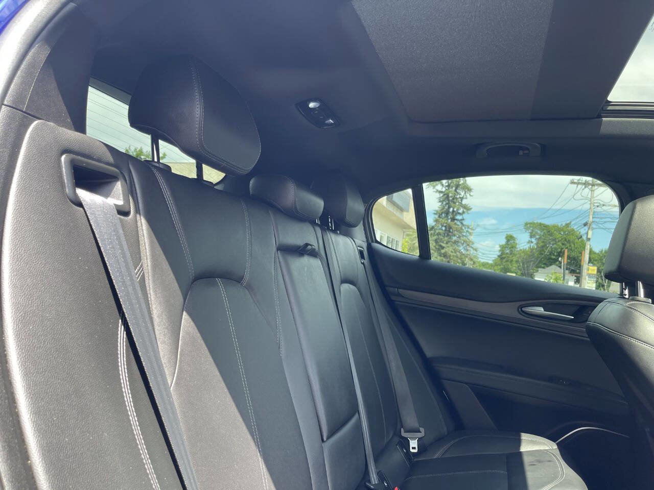 Used 2022 Alfa Romeo Stelvio Ti image 25