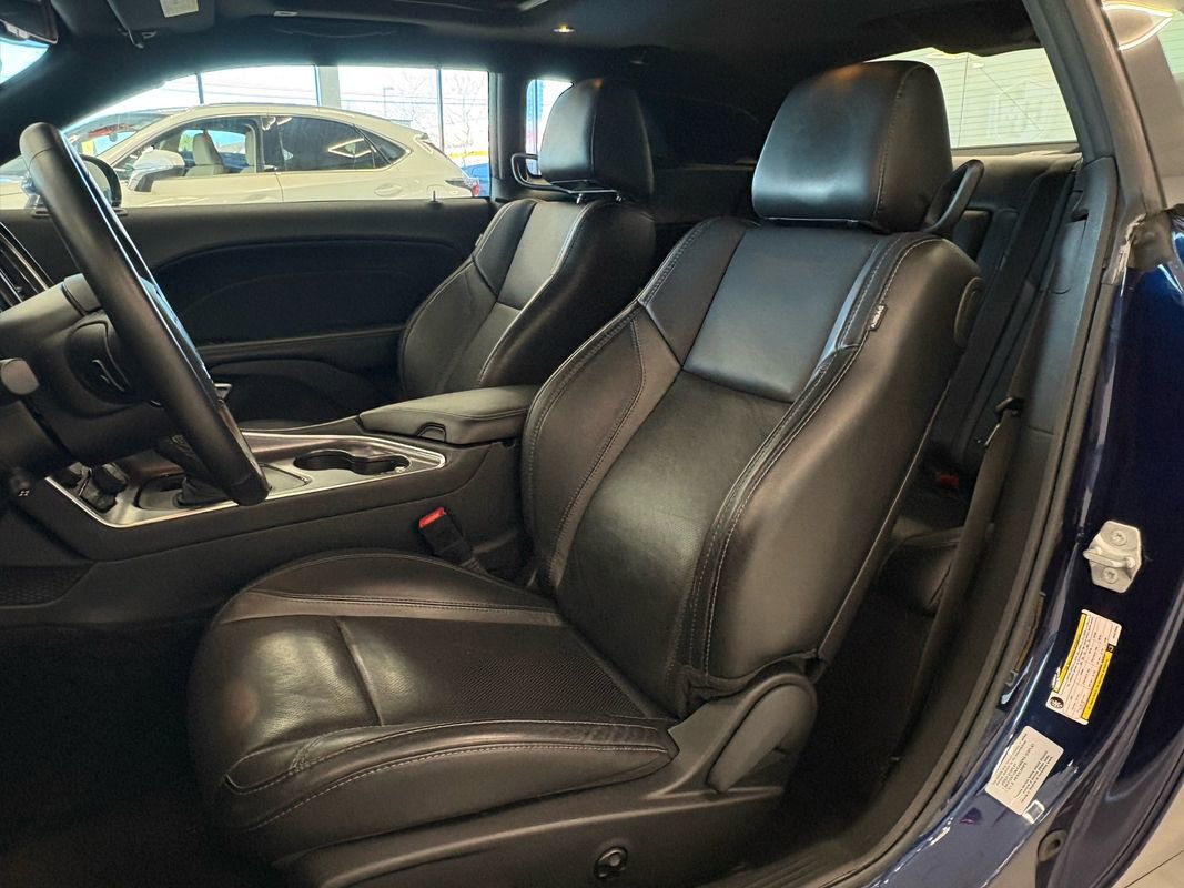 Used 2017 Dodge Challenger R/T Plus image 21