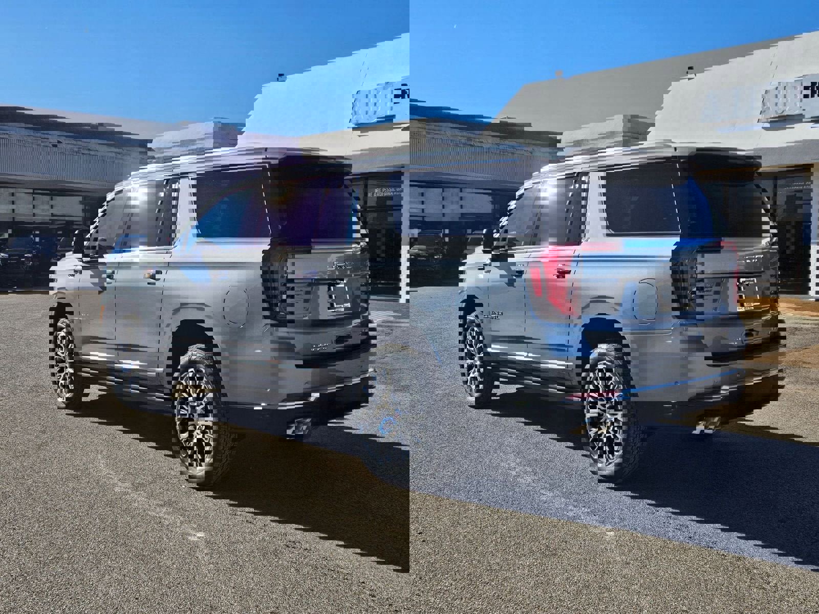 New 2026 GMC Yukon XL Denali w/ Sun & Power Step Package image 3