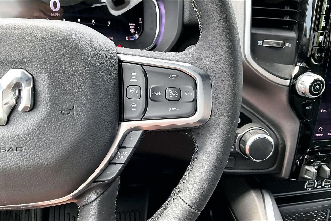 New 2026 RAM 1500 4x4 Crew Cab image 28