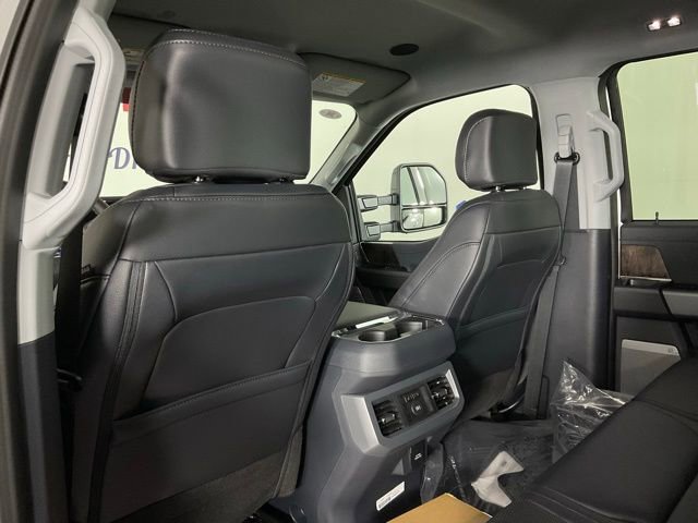 New 2026 Ford F250 Lariat w/ Black Appearance Package AWD/4WD image 14