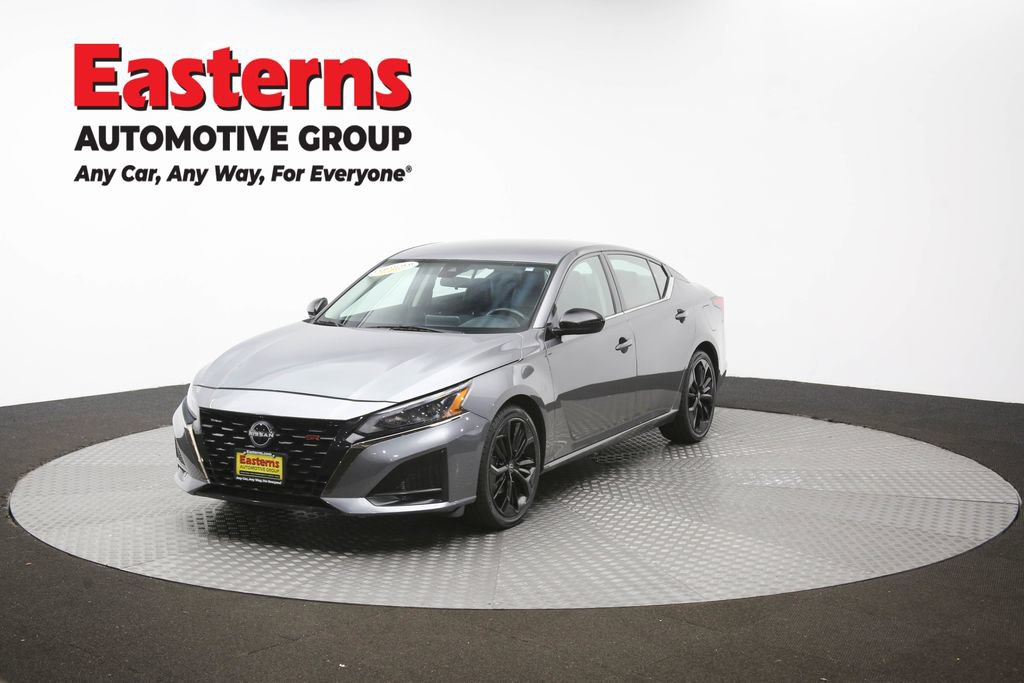 Used 2023 Nissan Altima 2.5 SR FWD image 54