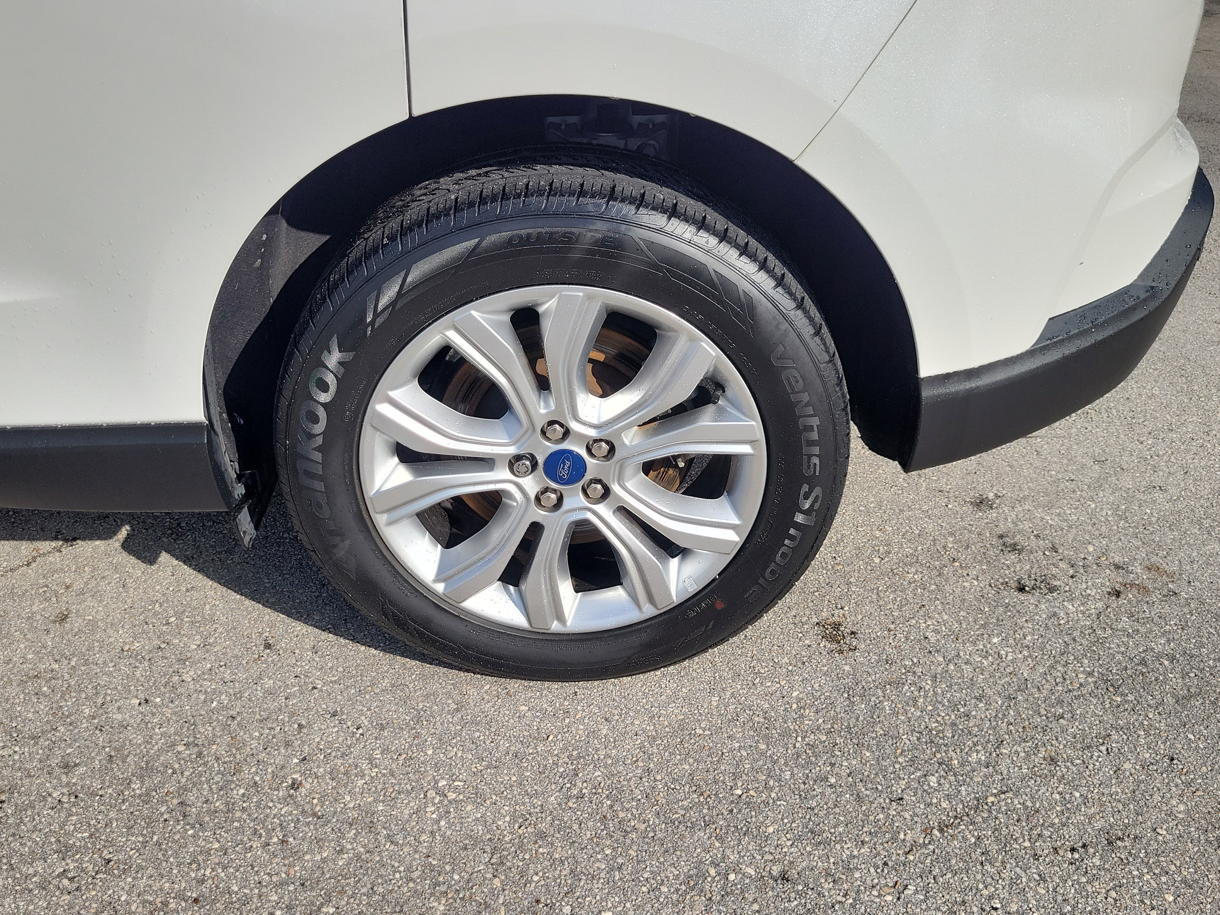 Used 2022 Ford Edge Titanium image 29