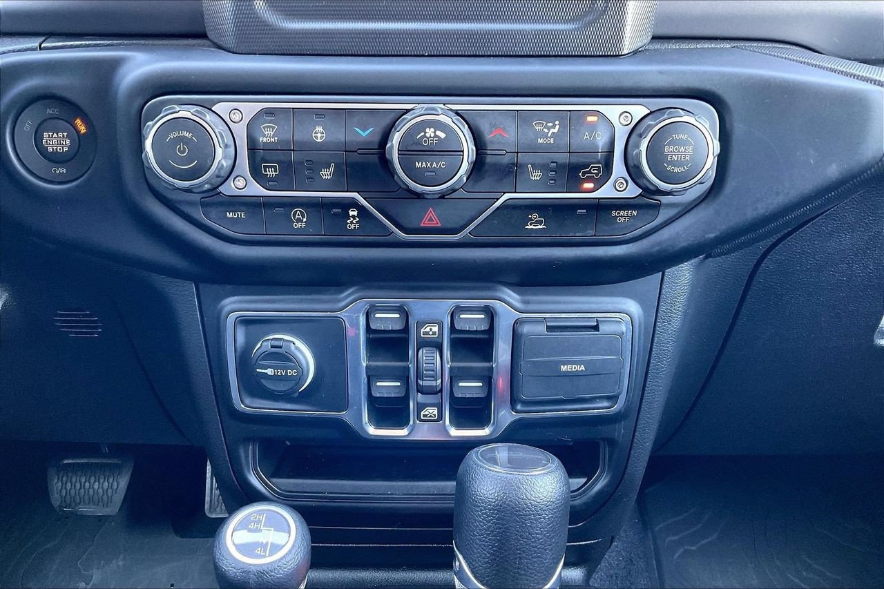 Used 2023 Jeep Gladiator Sport AWD/4WD image 17