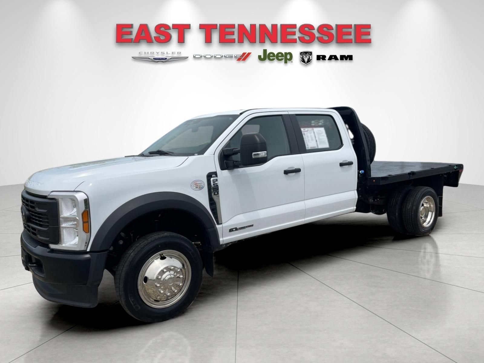 Used 2024 Ford F550 4x4 Crew Cab Super Duty image 7