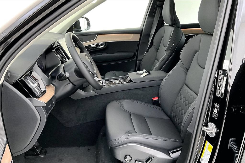 New 2026 Volvo XC90 B5 Plus AWD/4WD image 27