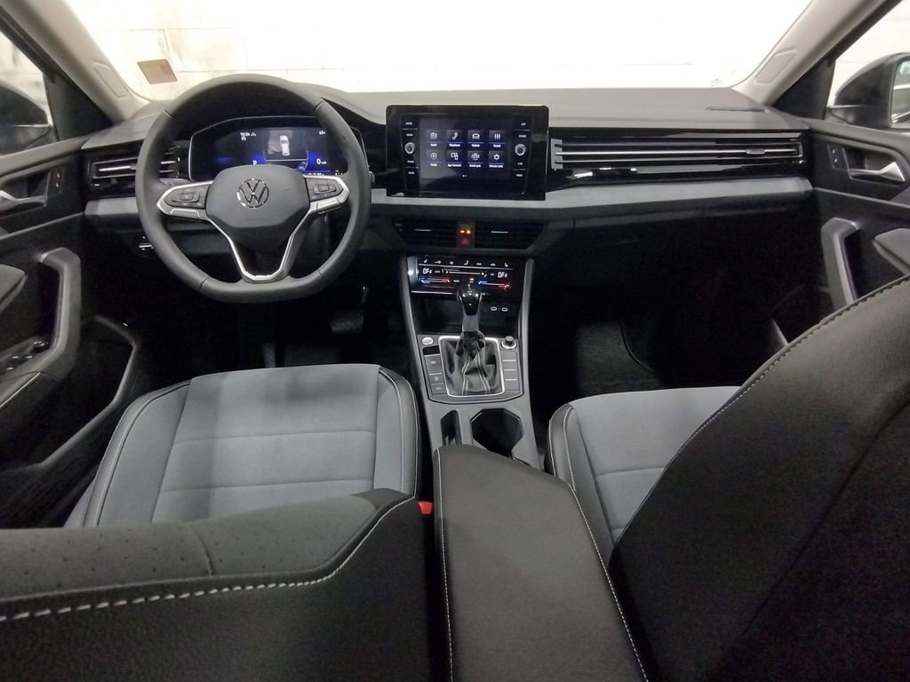 New 2025 Volkswagen Jetta SE image 32