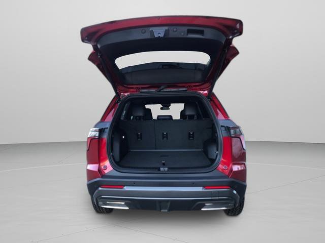 Used 2025 Chevrolet Equinox ACTIV image 6