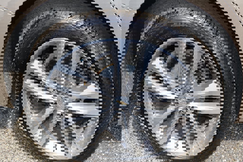 Used 2024 Chevrolet Malibu LT image 8