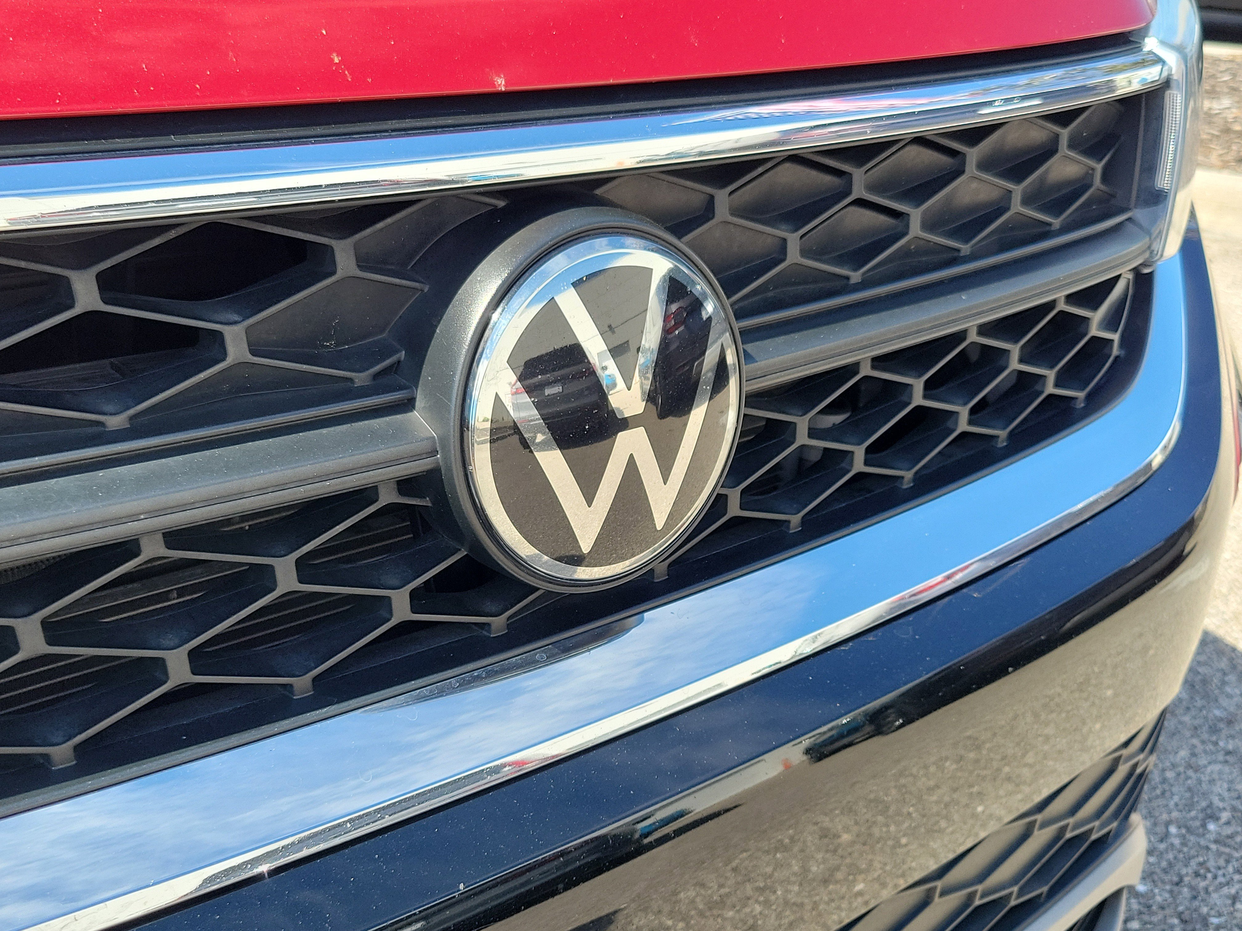 Used 2024 Volkswagen Taos SE FWD image 7