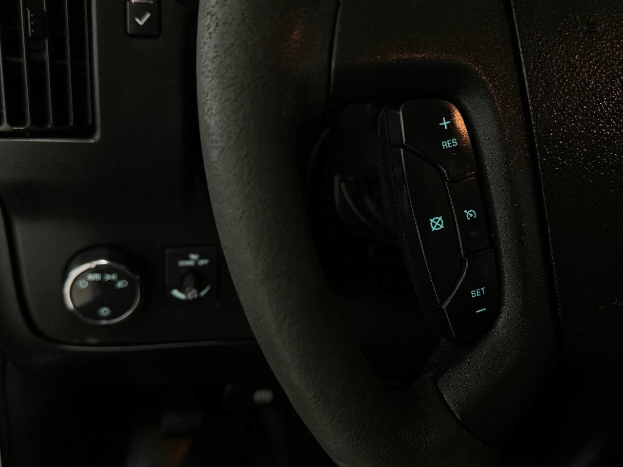 Used 2017 GMC Savana 2500 image 83