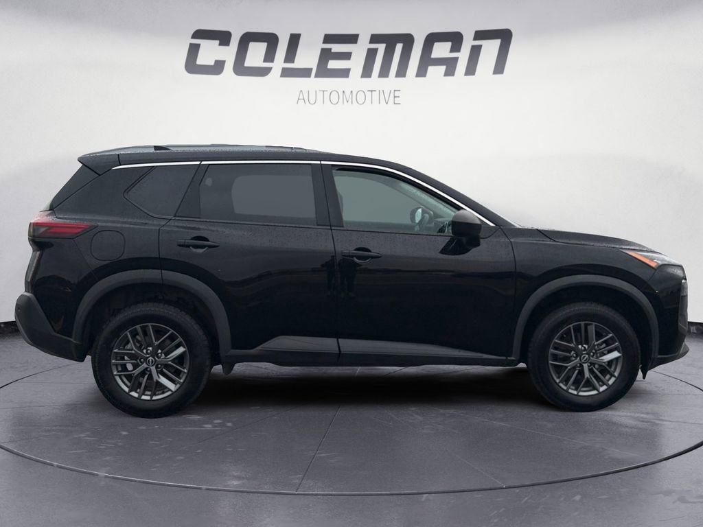 Used 2023 Nissan Rogue S image 6