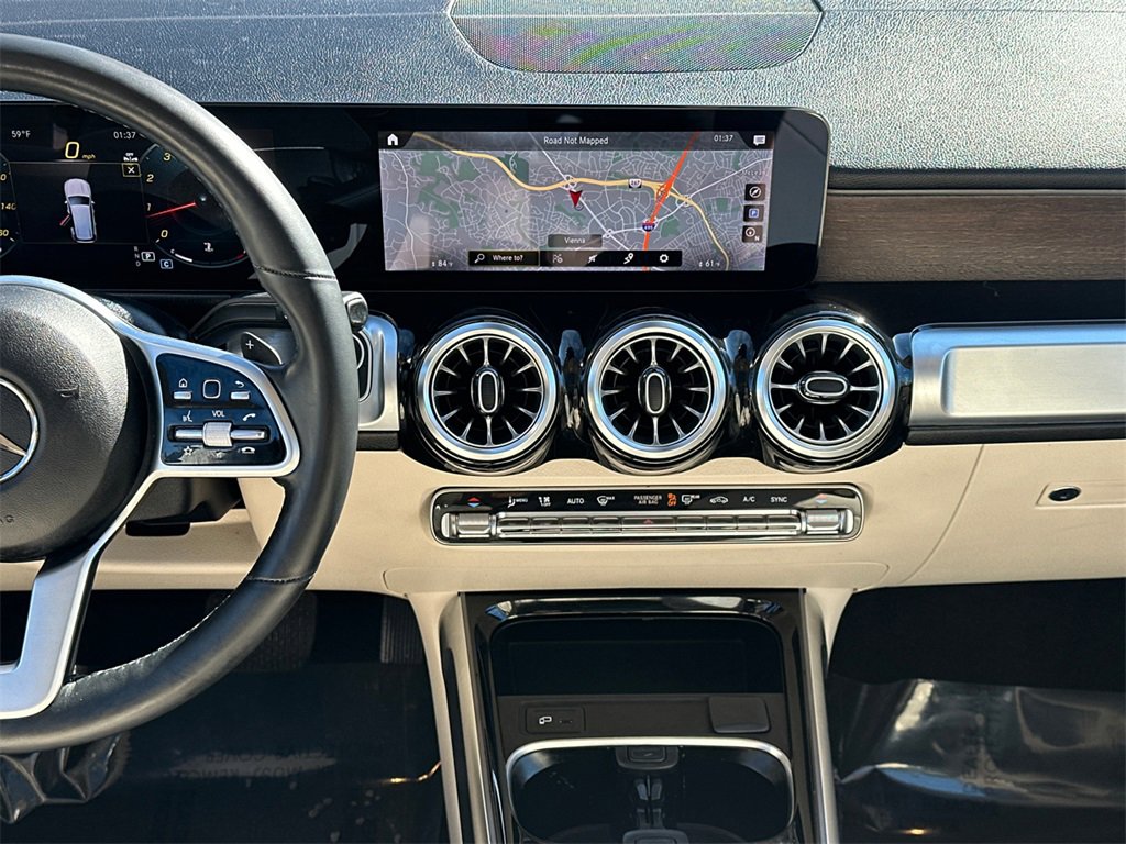 Used 2023 Mercedes-Benz GLB 250 4MATIC image 19