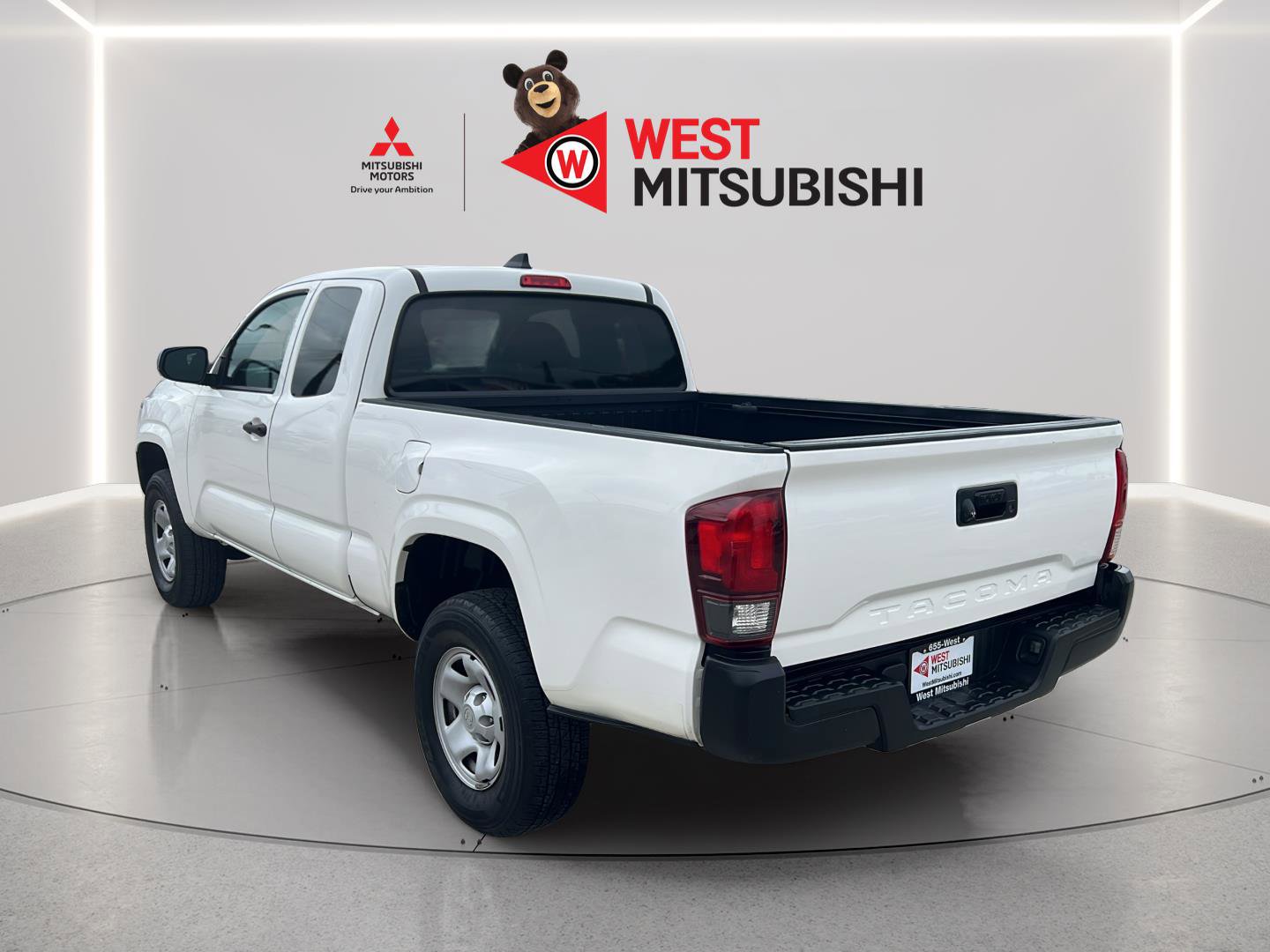 Used 2021 Toyota Tacoma SR RWD image 4