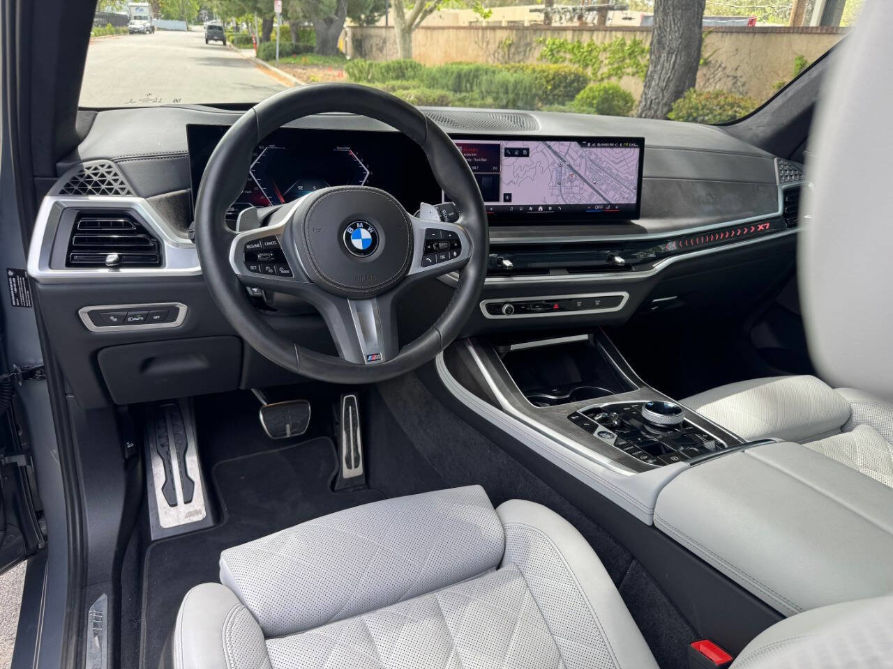 Used 2024 BMW X7 xDrive40i w/ M Sport Package image 21