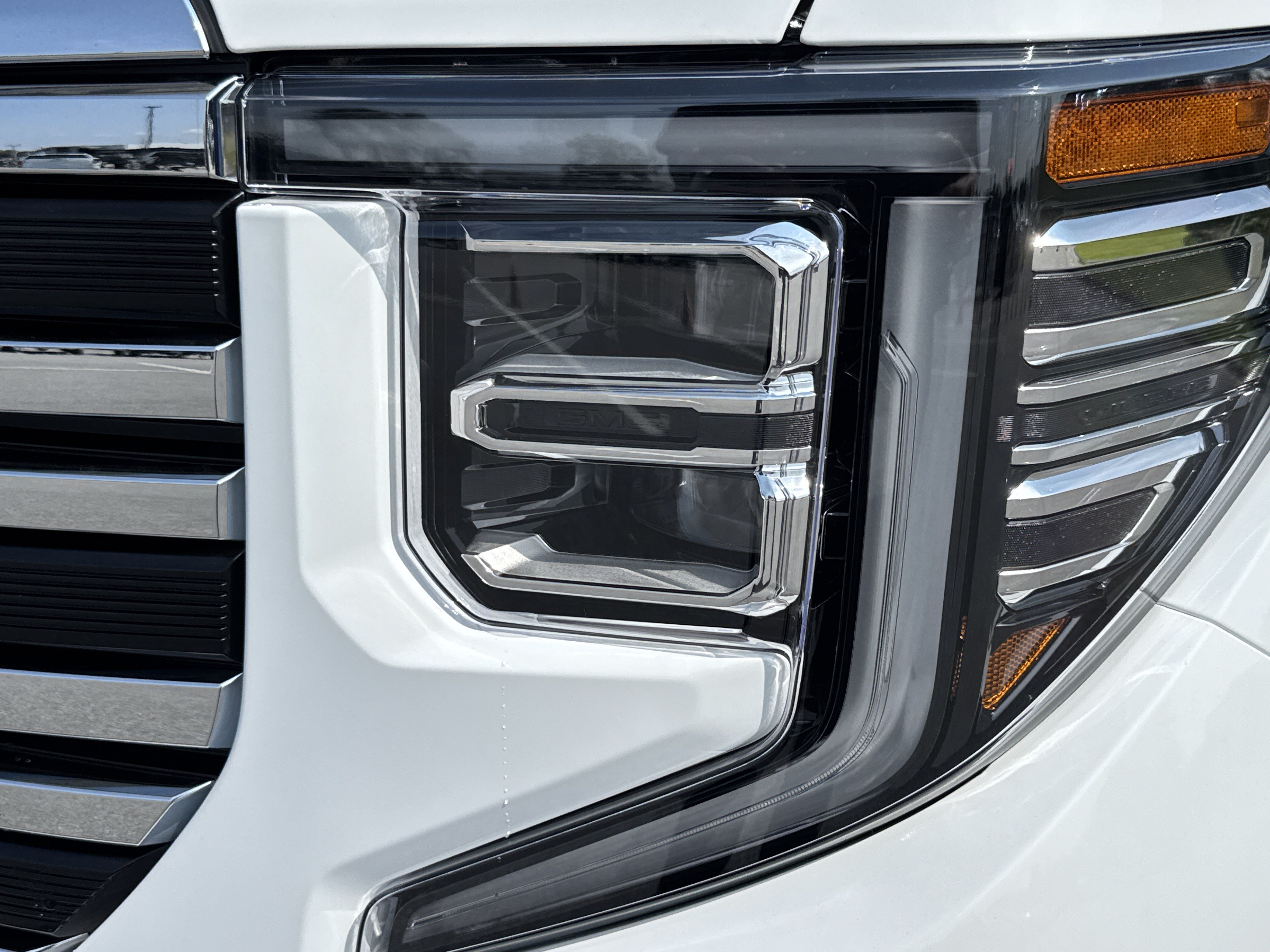 New 2026 GMC Sierra 1500 SLT w/ X31 Off-Road Package AWD/4WD image 6