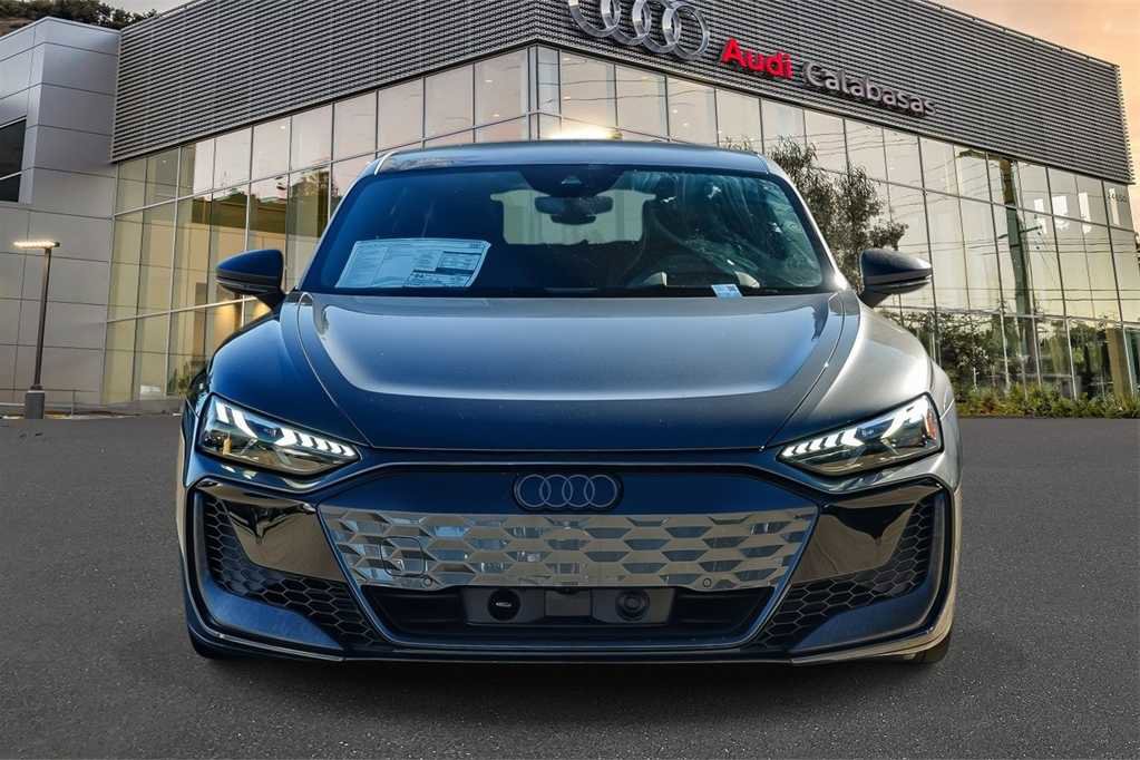 New 2026 Audi RS e-tron GT performance image 2