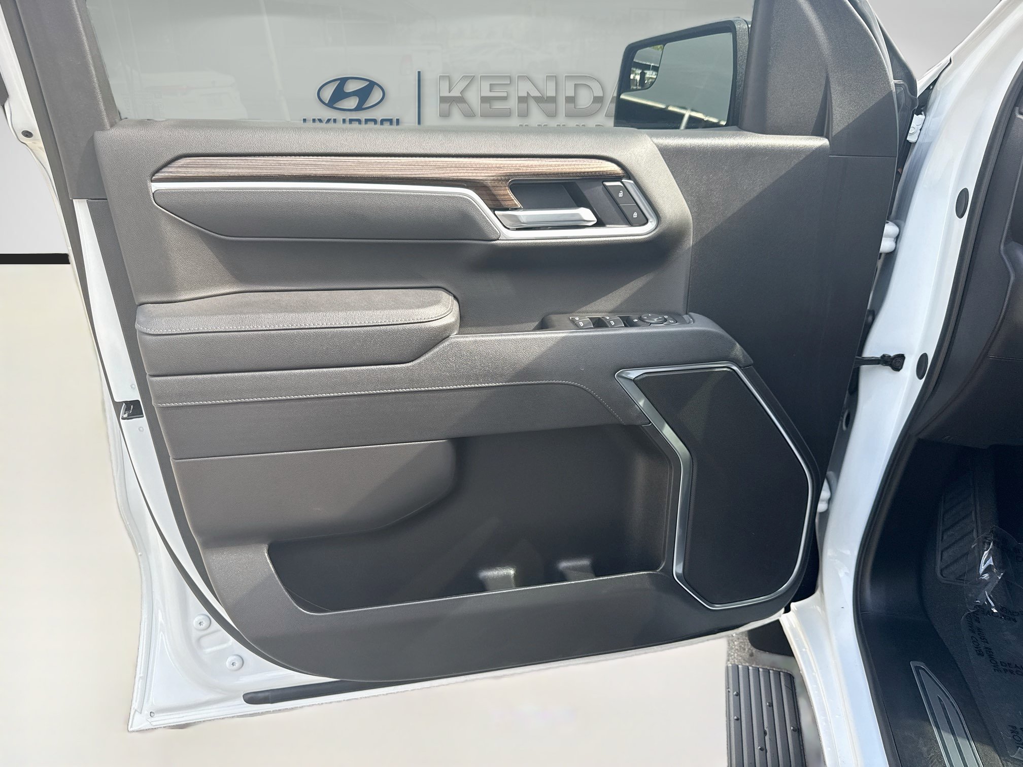 Used 2025 Chevrolet Silverado 1500 RST RWD image 17
