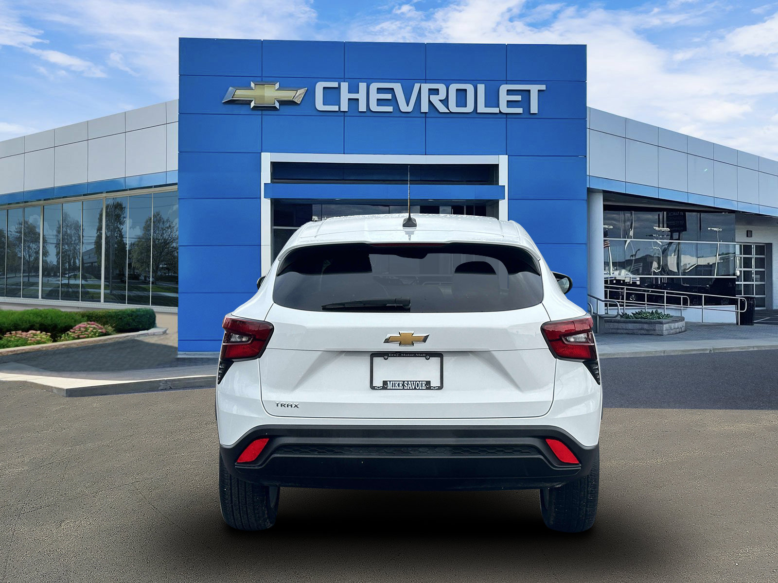 Certified 2024 Chevrolet Trax LS w/ LS Convenience Package FWD image 4