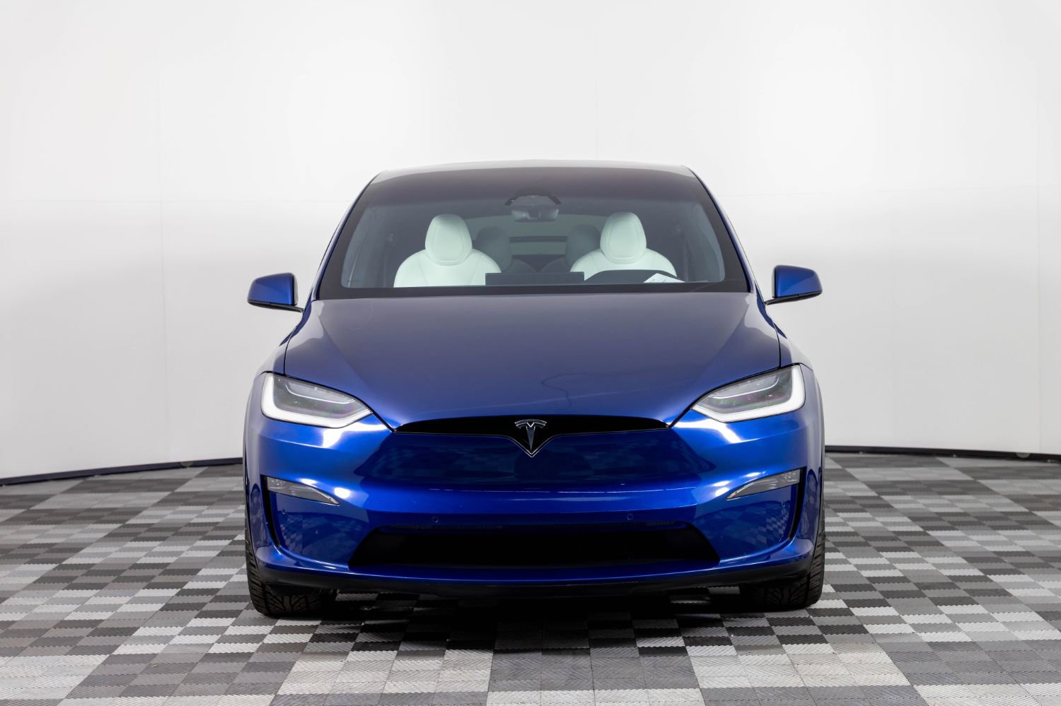 Used 2023 Tesla Model X Plaid image 12