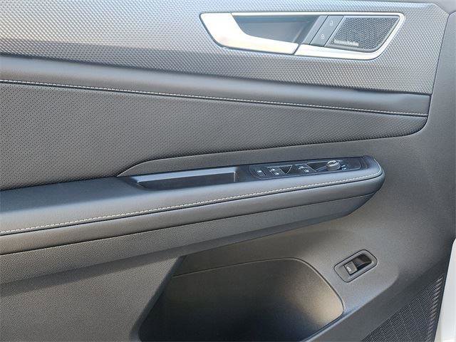 New 2026 Volkswagen Atlas Cross Sport SEL Premium R-Line image 8