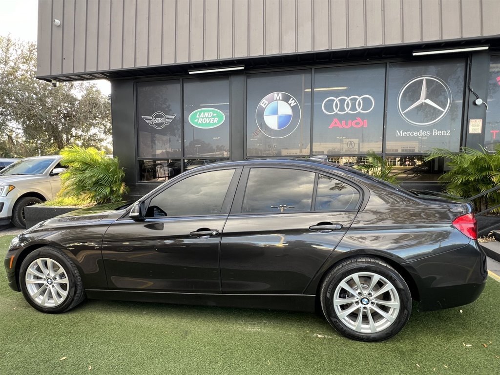 Used 2016 BMW 320i Sedan image 7