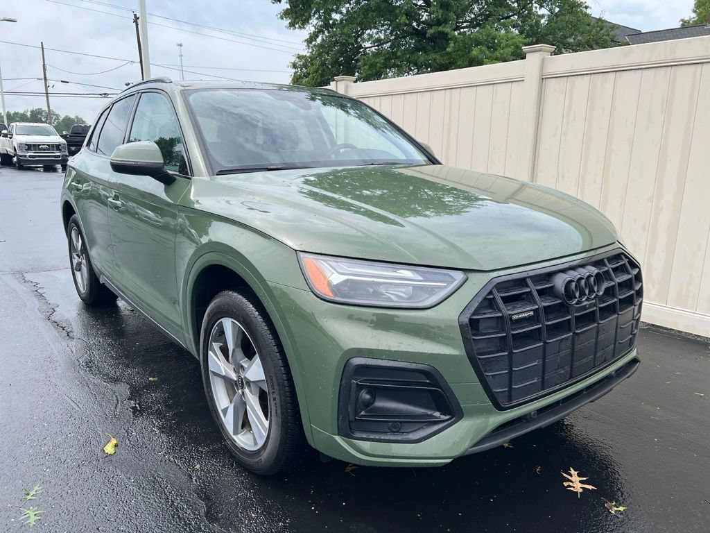 Used 2024 Audi Q5 2.0T Premium Plus w/ Premium Plus Package AWD/4WD image 2