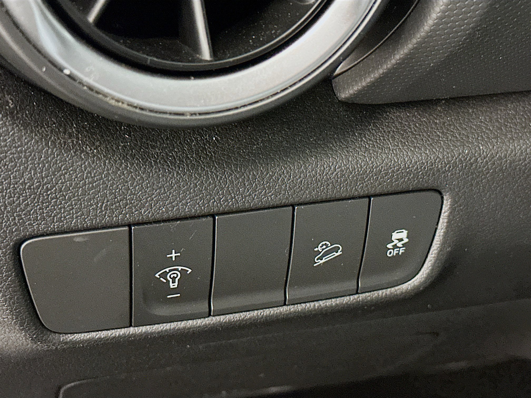 Used 2023 Hyundai Kona SEL image 17