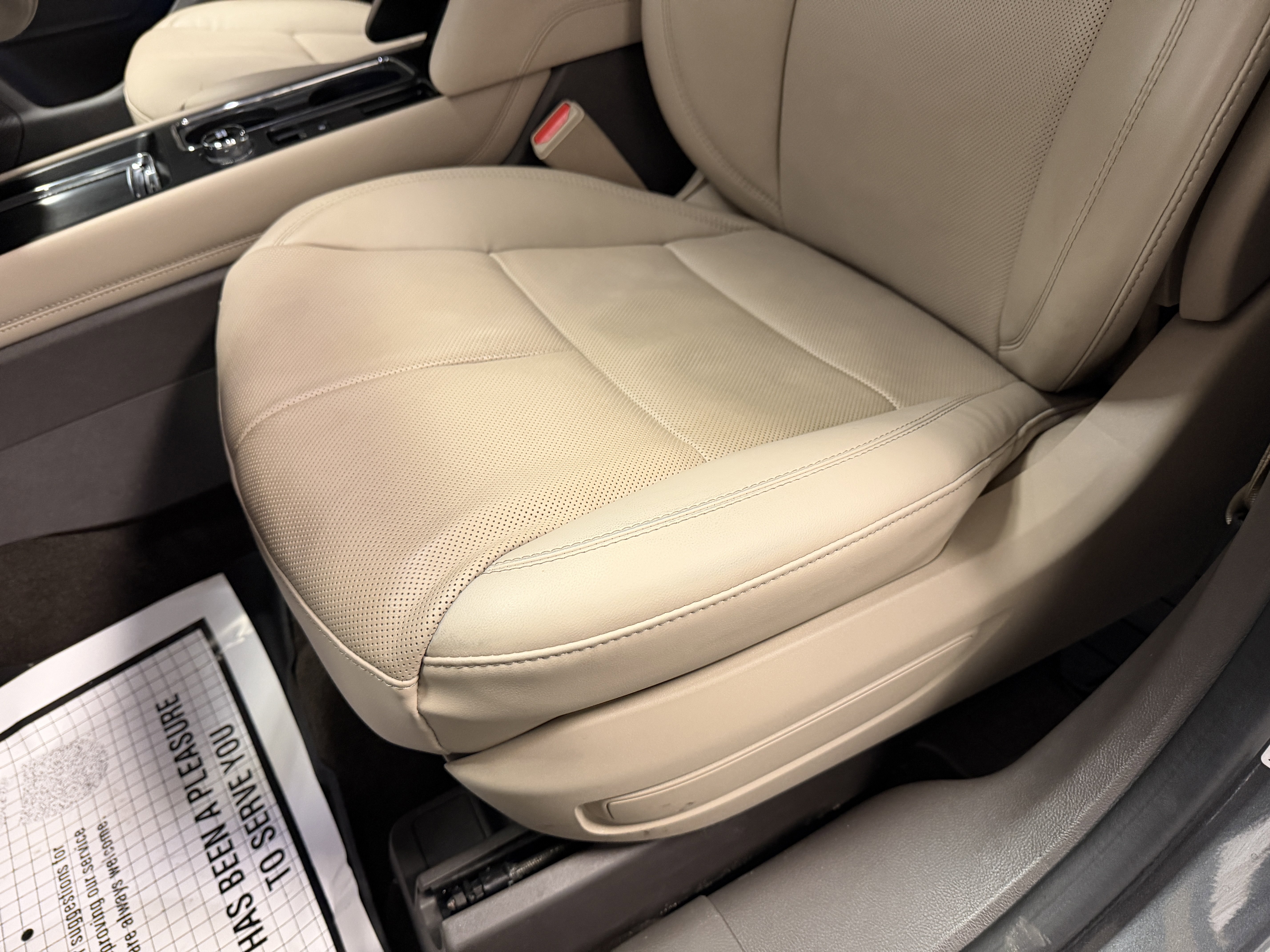 Used 2023 Lincoln Corsair Reserve w/ Equipment Group 201A image 21