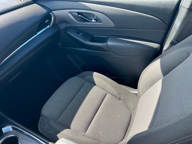 Used 2023 Chevrolet Traverse LT FWD image 14