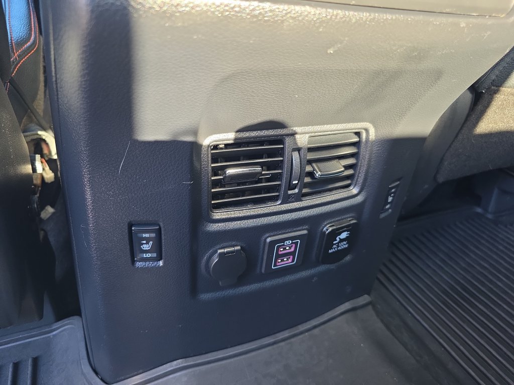 Used 2024 Nissan Titan PRO-4X w/ Pro-4x Convenience Package AWD/4WD image 40