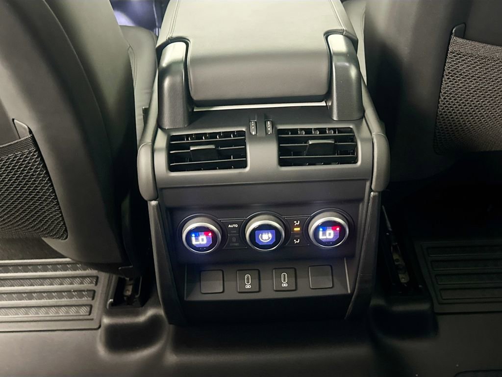 New 2026 Land Rover Defender 110 X-Dynamic SE AWD/4WD image 24