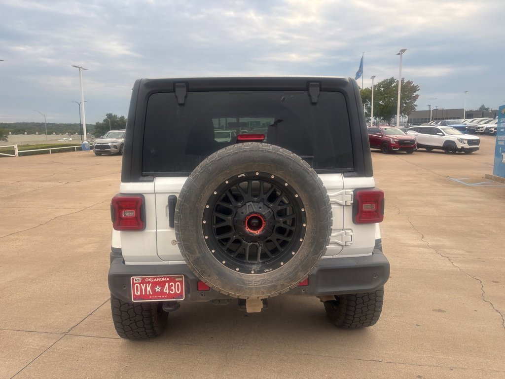 Used 2018 Jeep Wrangler Unlimited Sahara image 6
