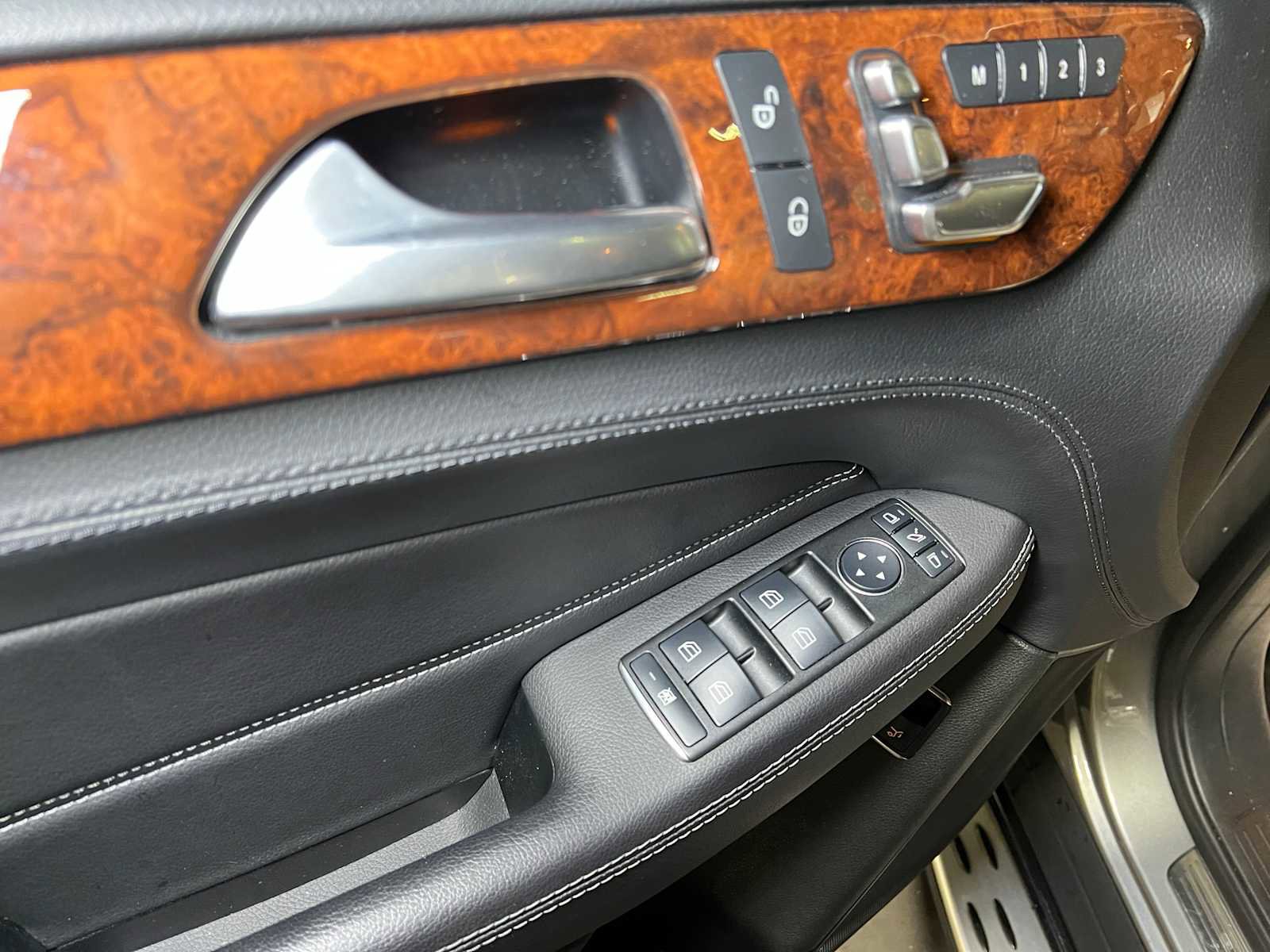 Used 2016 Mercedes-Benz GLE 400 4MATIC image 23