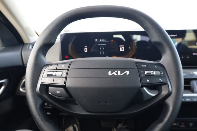 Used 2025 Kia K4 LXS image 16