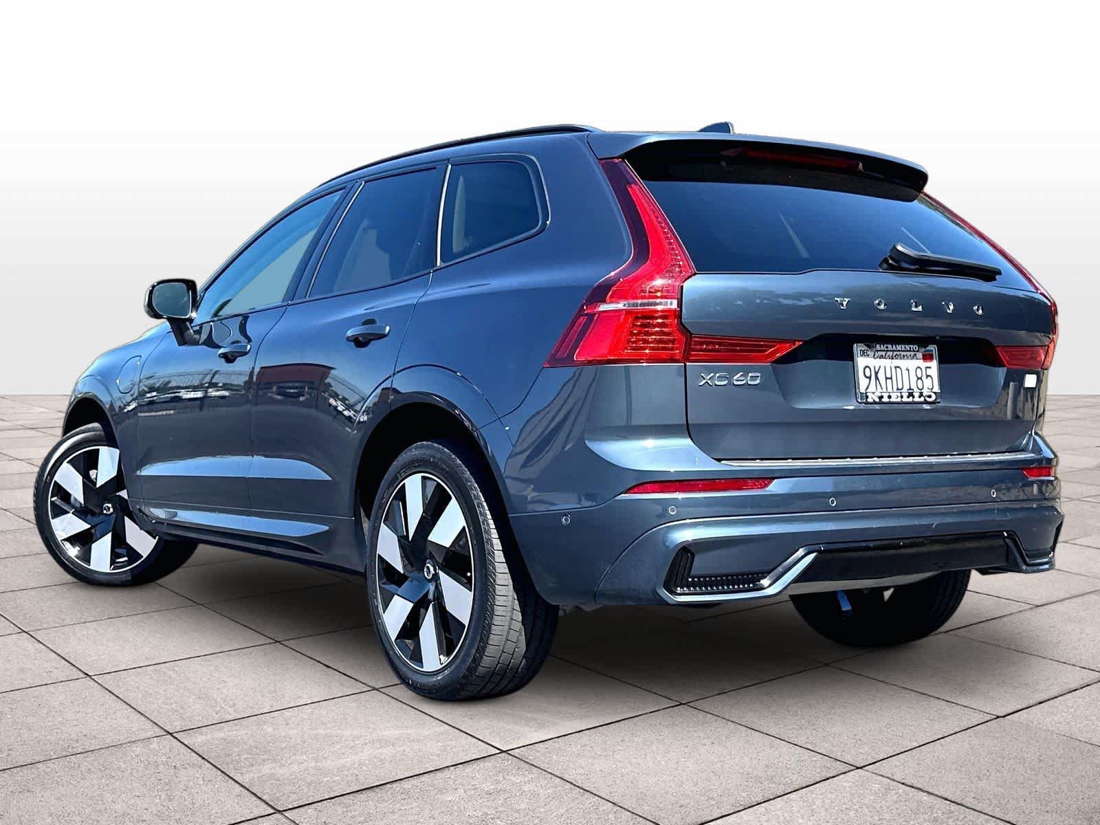 Used 2024 Volvo XC60 T8 Plus AWD/4WD image 15