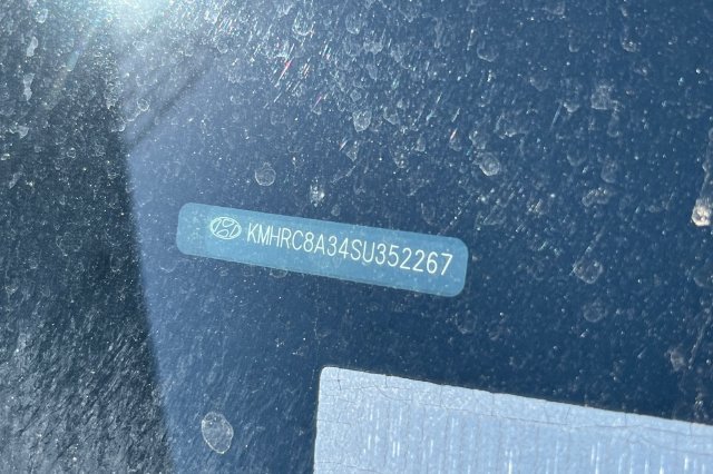 Used 2025 Hyundai Venue SEL FWD image 3