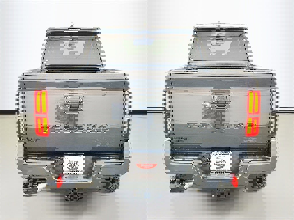 New 2025 Toyota Tacoma TRD Off-Road image 5