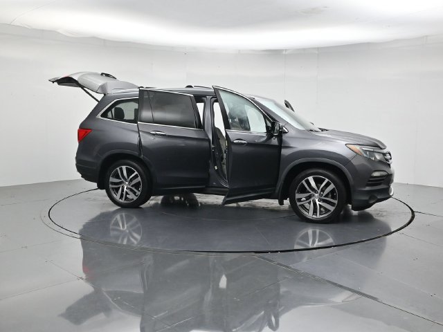Used 2016 Honda Pilot Touring image 56