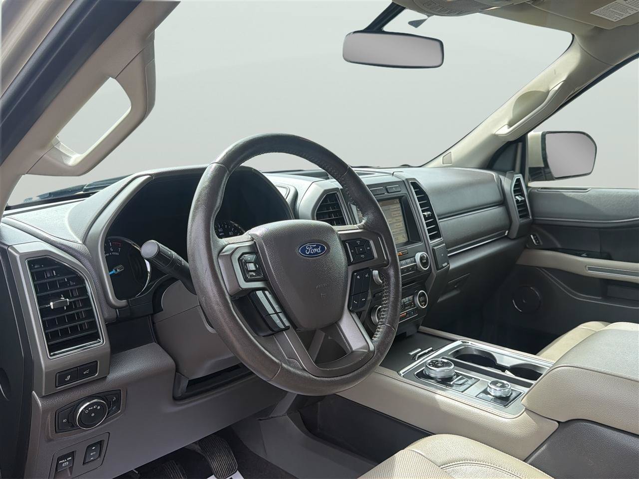 Used 2018 Ford Expedition Max XLT w/ Equipment Group 202A AWD/4WD image 10