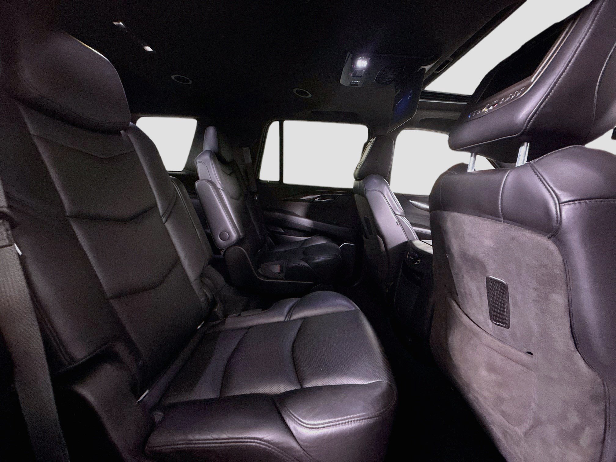 Used 2019 Cadillac Escalade Platinum AWD/4WD image 27
