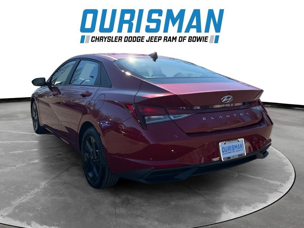 Used 2023 Hyundai Elantra SEL image 6