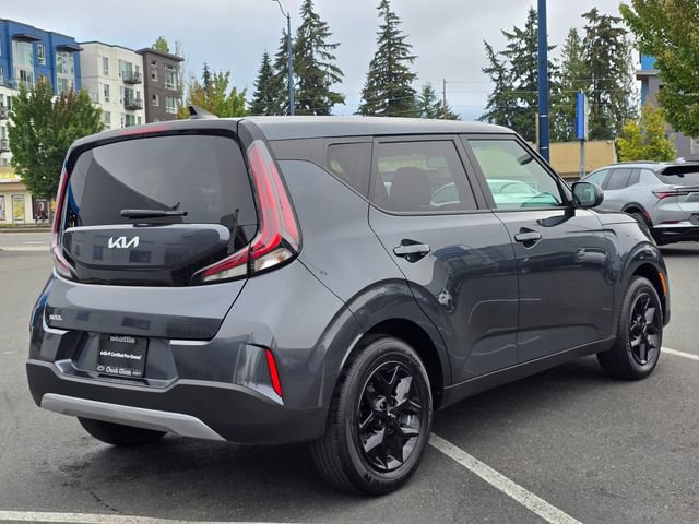 Certified 2025 Kia Soul LX w/ LX Technology Package FWD image 6