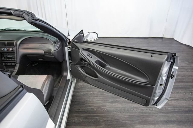 Used 2003 Ford Mustang Cobra image 17