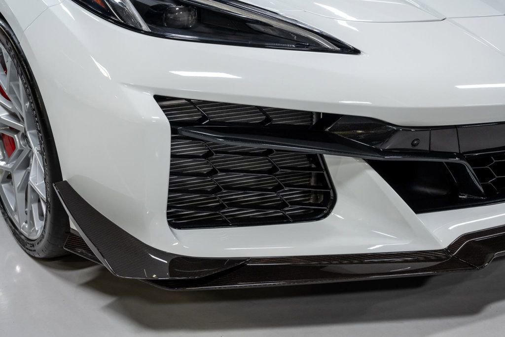 Used 2026 Chevrolet Corvette ZR1 w/ ZR1 Carbon Fiber Aero Package image 22