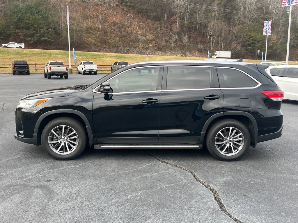 Used 2019 Toyota Highlander AWD V6 video 2