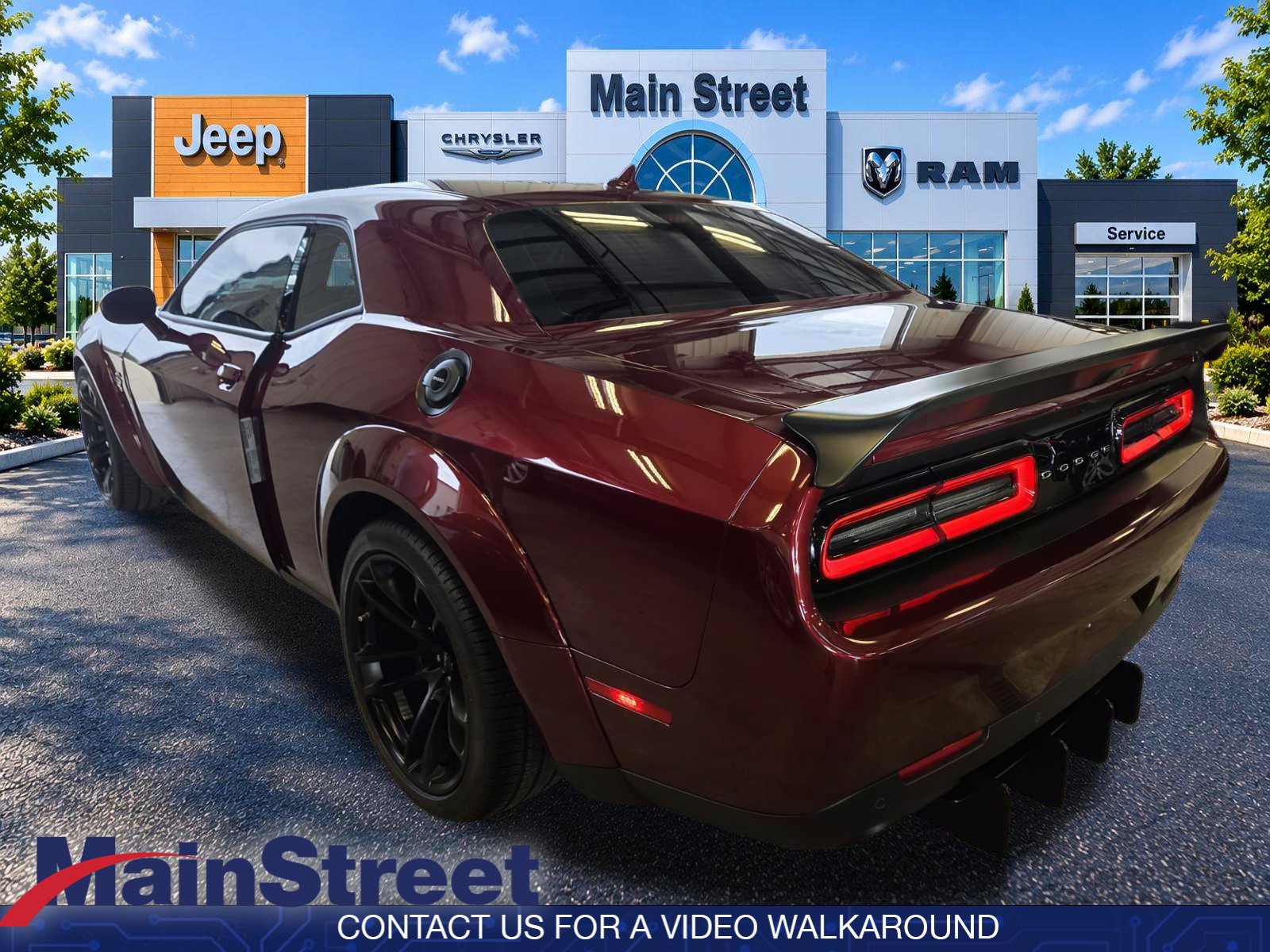 Used 2022 Dodge Challenger SRT Hellcat RWD image 2