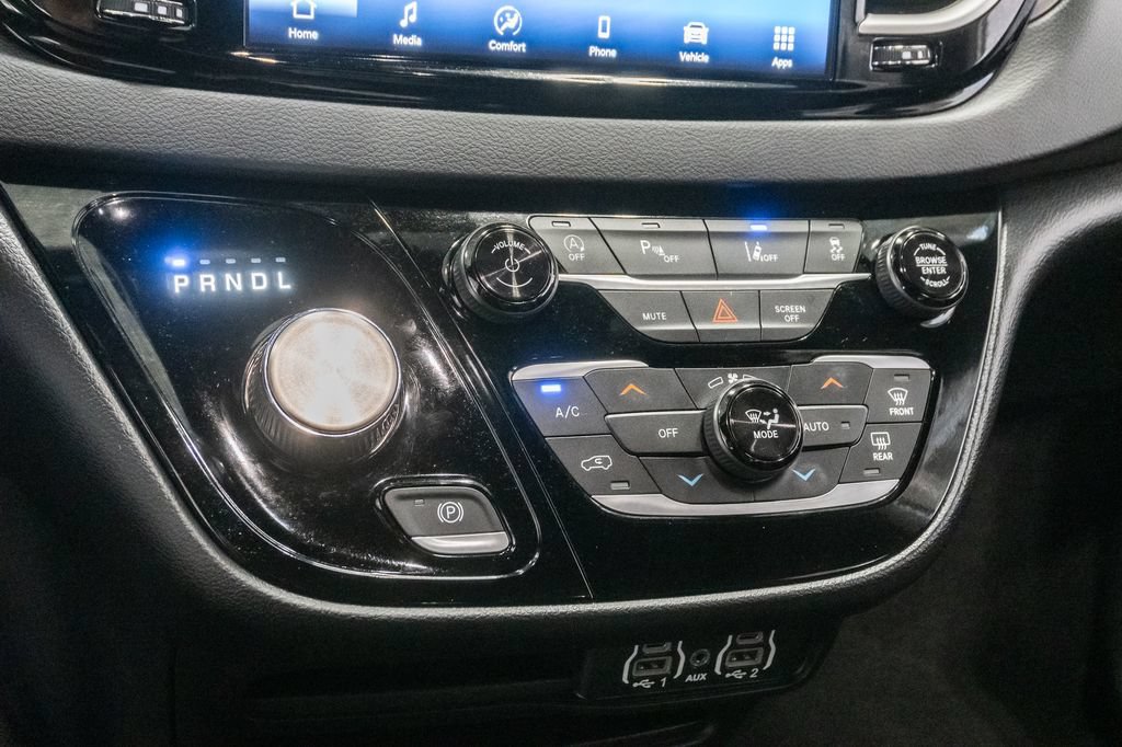 Used 2025 Chrysler Pacifica Select FWD image 20